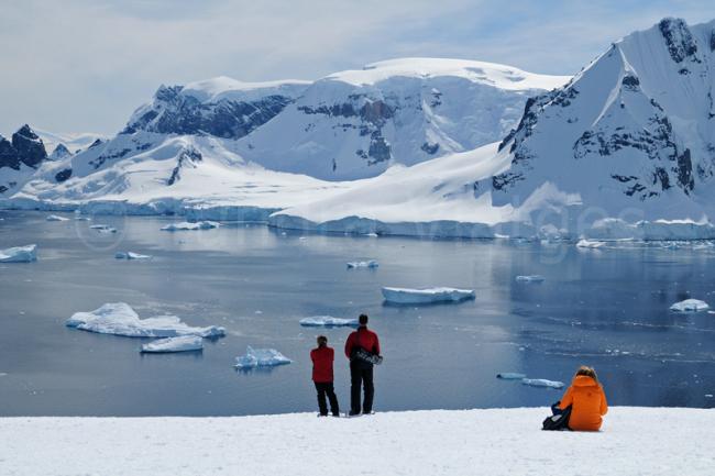¿Te gustaría viajar al continente blanco y te preguntas cuál es el mejor momento para viajar a la Antártida? Esperamos que este artículo te ayude a escoger las mejores fechas para tu viaje a la Antártida.